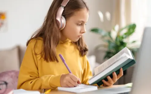 10 Essential Skills You Can Learn Online to Boost